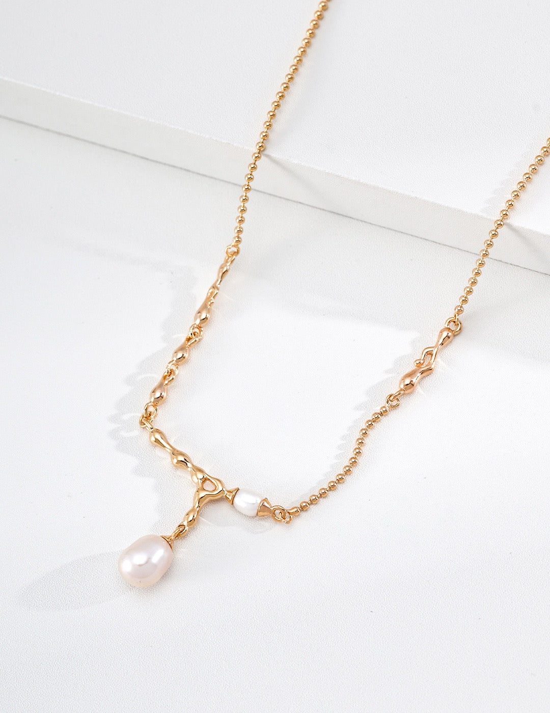 S925 Sterling Silver Lava Flow Pearl Necklace — Vintage Gold & Platinum | D0767